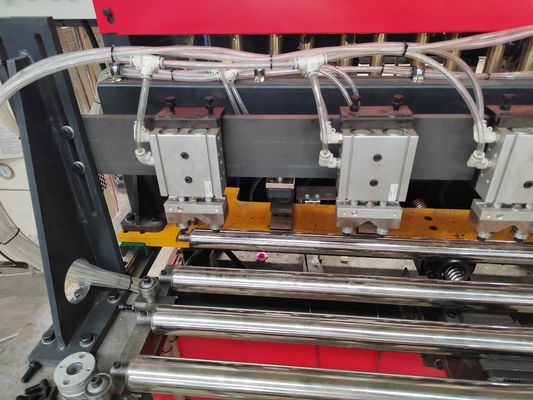 Passo 190-210mm Componenti della macchina di saldatura automatica con sei elettrodi
