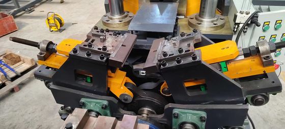 Saldatura con sistema di controllo PLC per la macchina di saldatura a rivestimento di rebar ERW Precisione di saldatura ± 0,2 mm